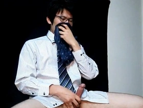 亚洲男人在同性恋色情视频中感到高兴 chinese gay love porn