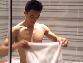 在健身房举行的双性恋jock自我愉悦会话 china massage gay porn