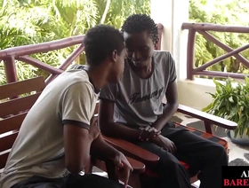 非洲青少年给他打手枪后，他没有经验的男朋友很生气 straight japan gay porn