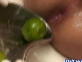 年轻的亚洲Twink喜欢在他的紧孔中与各种物体一起插入 myanmar gay porn twitter