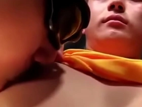 亚洲Twink受到主人的训练 sensual rubs japan gay porn