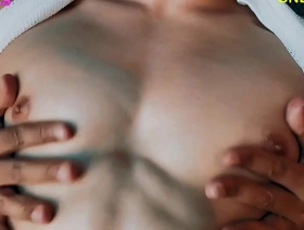 亚洲男人接受放松按摩和乳头刺激 hot father and son gay porn