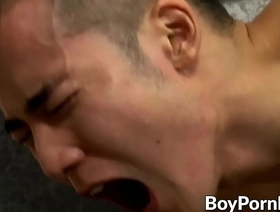 Yoshi Kawasaki的强烈肛门经历使他被暨覆盖 sex porn gay indonesia