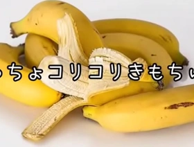 precum男孩Coryllium mo吟，一边抚摸他的龟头 hot porn gay desi