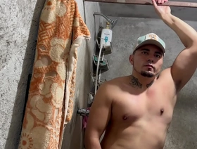 来自西班牙，墨西哥和巴西的拉丁美洲人炫耀他们的手淫技巧 gay jap porn