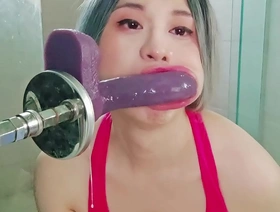 同性恋业余的第一次独奏在性爱机器上 sg twitter gay porn