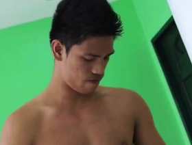 同性恋亚洲男孩直接开始肛门动作 gay porn twitter indonesia