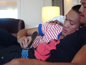 亚洲人twink丹尼尔和盖伊与口头和肛门玩耍 chinese gay porn bareback