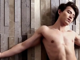 亚洲同性恋家伙在自制视频中 black hot gay porn