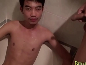 高清视频与亚洲男人和暨玩耍 korean gay porn moaning
