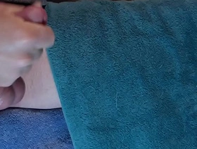 高加索人与可爱的亚洲人一起参加了一个热气腾腾的混蛋。 gay porn japan train