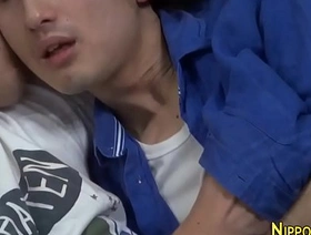 亚洲螺柱获得口头乐趣 handsome thailand gay porn