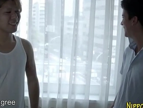 亚洲瘦家伙在高清中接受口头和肛门愉悦 korean gay porn webcam