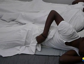 Twinky Gay Duo沉迷于热情的亲吻 japan gay porn tube