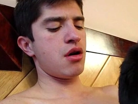 裸露的twinks在红发浪漫中变得疯狂 chinese gay cam porn