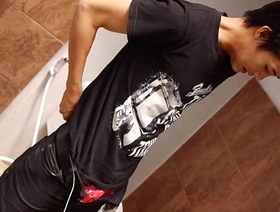 年轻的拳击手同性恋者在热视频中一起抽搐 myanmar gay porn movie