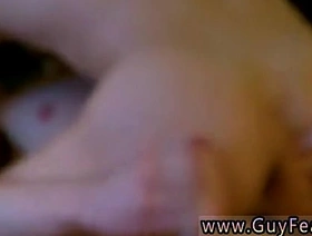 痕迹拍摄两个亚洲twink同性恋者之间的激情 japan gay feet porn