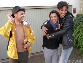 少年佩克托托和汉丽的裸露遇到的幕后 sex gay china porn