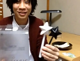 日本男性YouTuber探索同性景点 chinese muscle bear gay porn