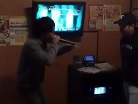 日本同性恋视频以最好的身体为特色 hot couple gay porn