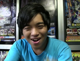 年轻的日本男孩从事同性恋活动 gay japan bus porn