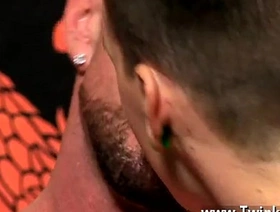 日本Twink Mitch在一部热气腾腾的同性恋电影中，带有租用A-Twink服务 gay teen porn chinese