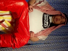 日本男孩的公鸡被穆斯林暨覆盖 chinese delivery boy gay porn