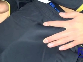 亚洲twinks晚上在公园里亲密 thailand gay porn