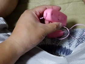 验证视频：真正的业余爱好者与粉红色转子的手淫 gay porn chinese