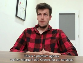 年轻人在第一天就用口交和肛交给老板留下深刻的印象 korean high school gay porn