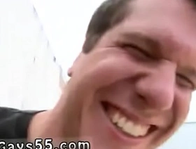 与一个年轻的中国男子和一个安全官员在购物中心的同性恋相遇 gay porn chinese school