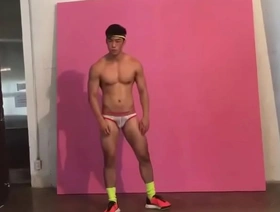 亚洲同性恋怀恩（Asian Gay Wai Kin）沉迷于蒸蒸日上的性接触 hot gay porn with story