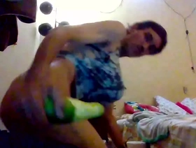 亚洲交叉压榨机的紧密屁股被玩具穿透 chinese gay porn reddit