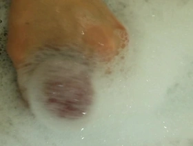 寒冷的天气导致在冲绳的亚洲同性恋男人的蒸腾独奏会议 malay chinese gay porn